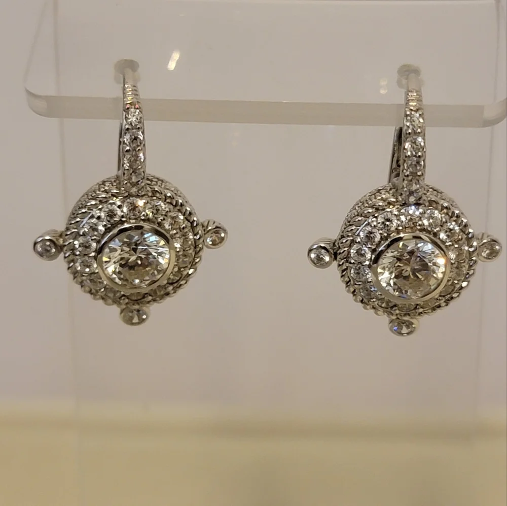 Earrings - Picture 9 of 9